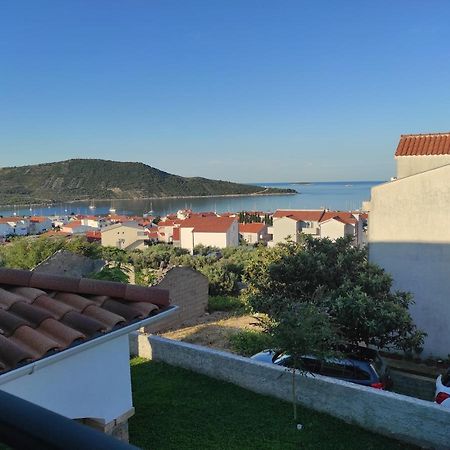 Ema Apartment Primošten Екстериор снимка